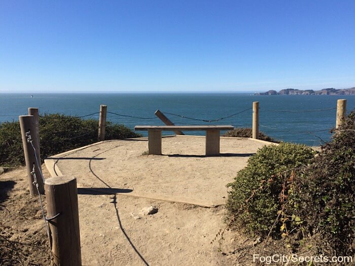 Lookout point and view on the Batteries to Bluffs trail